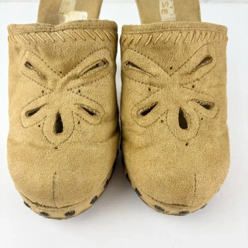 Vintage 90’s Y2K Pulse Platform Grommet Wooden Heels